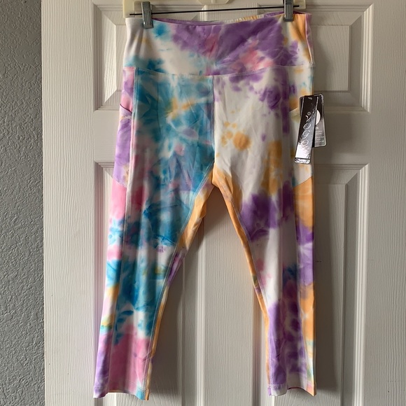 VOGO Athletica Pants - Vogo pastel capri sport leggings with side pockets
